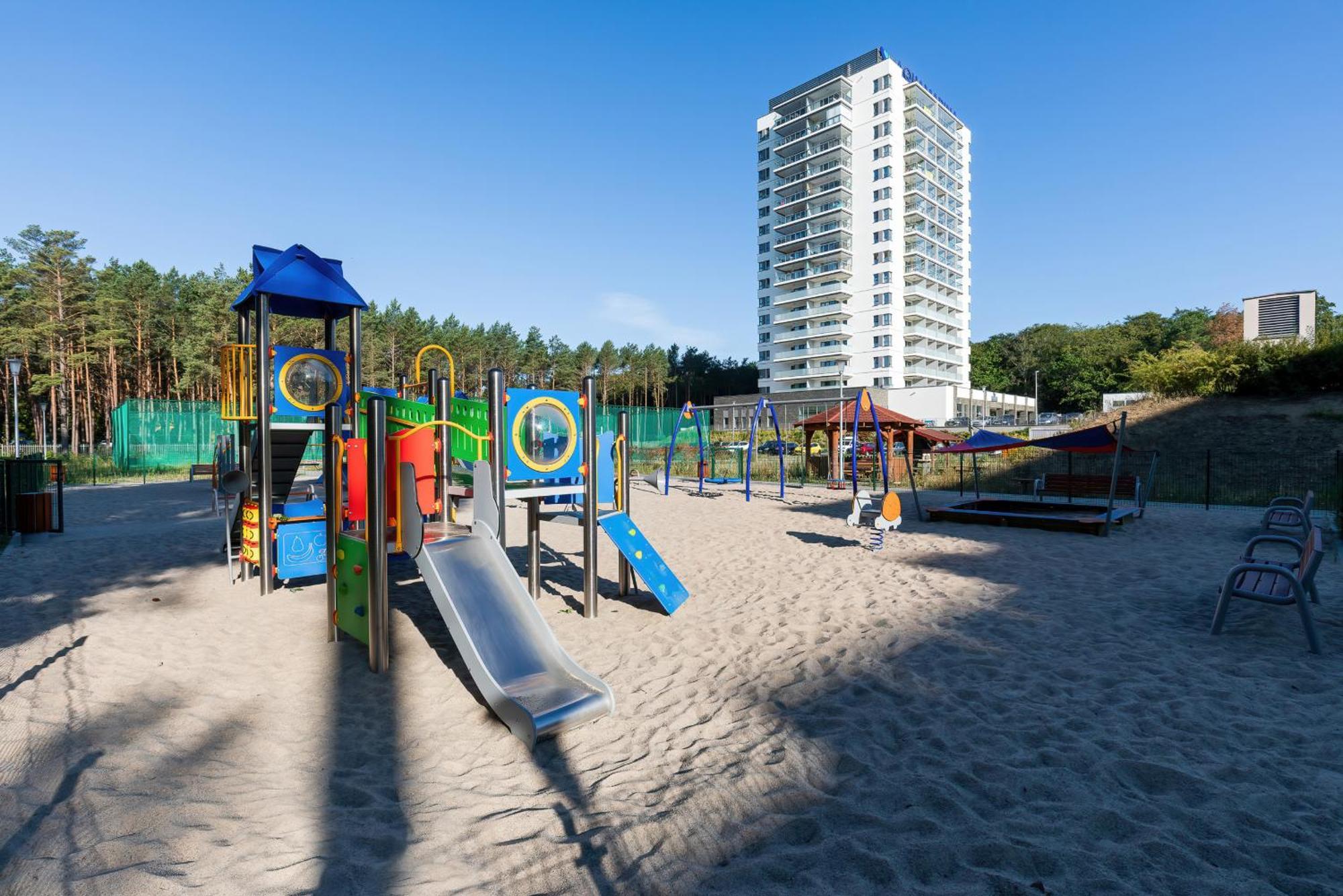 Aquamarina Onyx Miedzyzdroje Z Parkingiem By Rent Like Home 외부 사진
